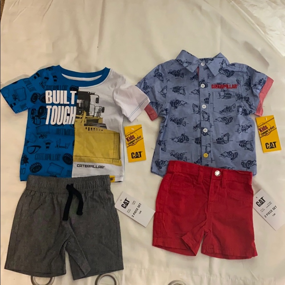 NWT 2 Set CATERPILLAR